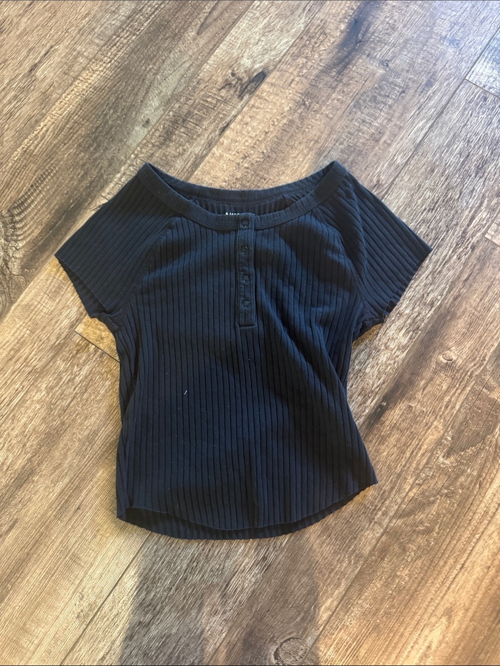 Ribbed Short Sleeve Henley Top - Black